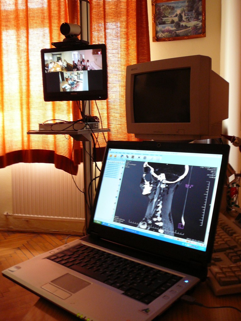 Laptop melyen egy felvétel látható egy emberi nyakról