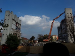 Bontási munkálatok